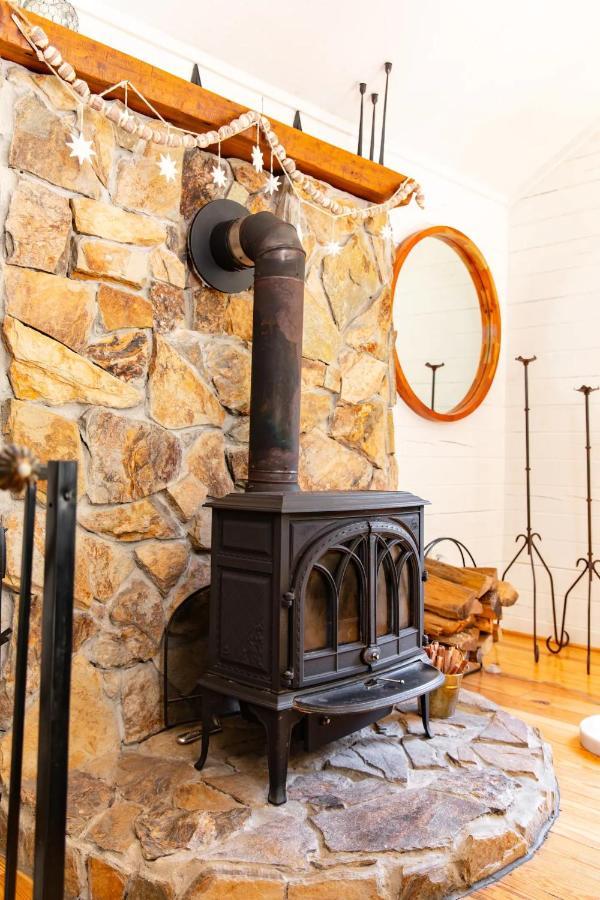 Willa Hot Tub Charming & Chic Mountain Gem On Sleepy Creek Berkeley Springs Zewnętrze zdjęcie